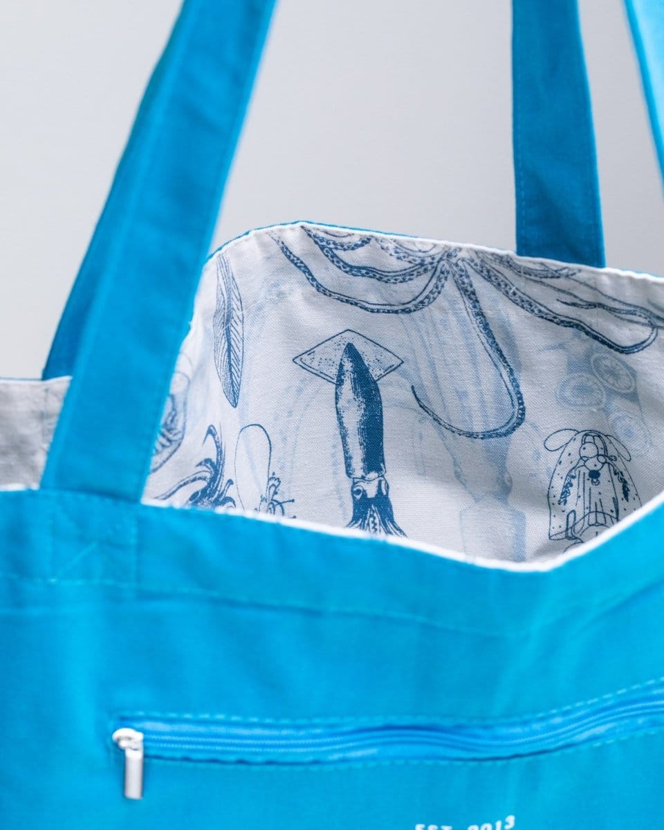 Octopus-Squid-Shoulder-Tote-Cognitive-Surplus-142_012ab278-5f4f-4919-a380-3ef20702e528.jpg